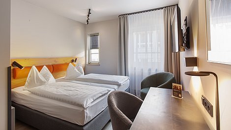 Modern eingerichtete und funktionale Zimmer im Hotel am Jakobsmarkt